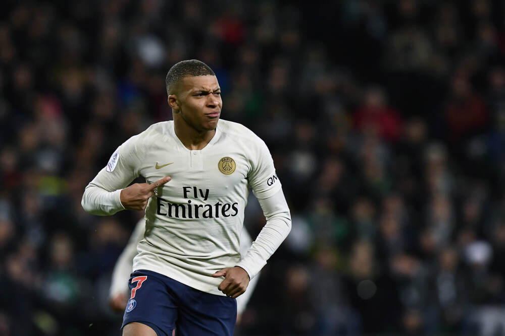 越跌越买！抄底来了 昨日股票ETF资金净流入达90亿元